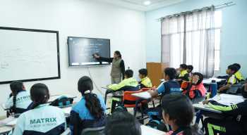 Comprehensive Study Material & Smart Digital Tools